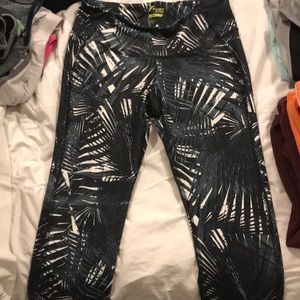 Old navy tropical work out active Capri leggings